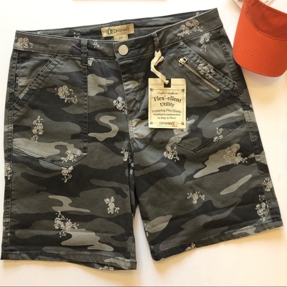 Democracy Flex-ellent Camo Shorts